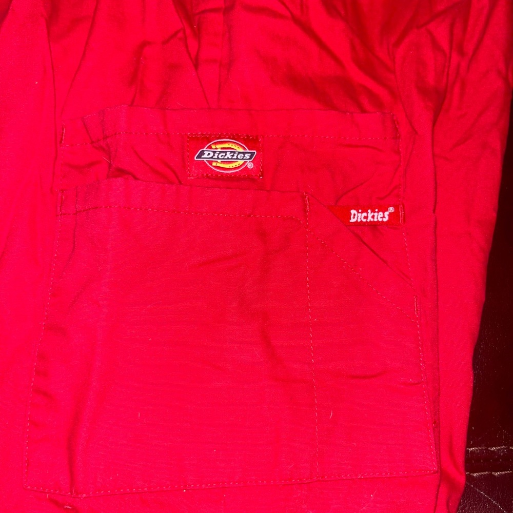 Women's EDS Signature Tapered Leg Cargo Scrub Pants 2 pack red and black